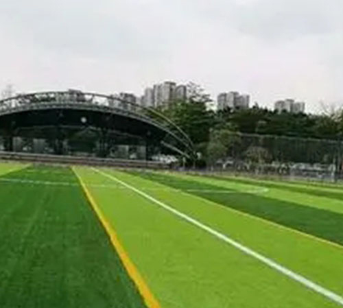 人造草坪出現(xiàn)老化的原因是什么？